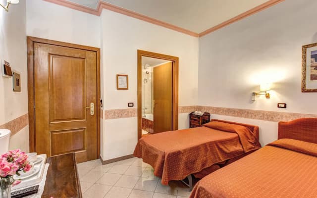 Hotel Giuliana - photo 4