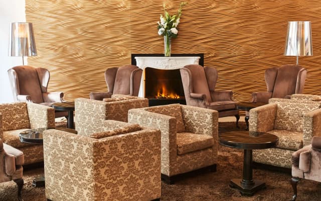 Steigenberger Hotel Herrenhof - photo 2