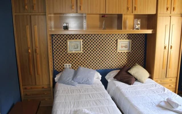 Casa de Huespedes Lourdes - photo 4