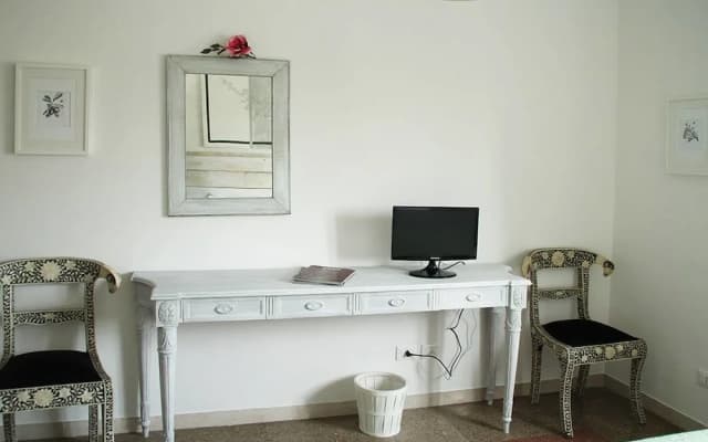 B&B In White - photo 5