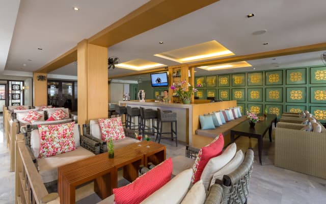 Sawaddi Patong Resort & Spa by Tolani - photo 2