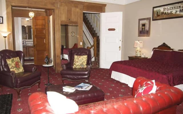 Stay The Night Bed Breakfast - photo 4
