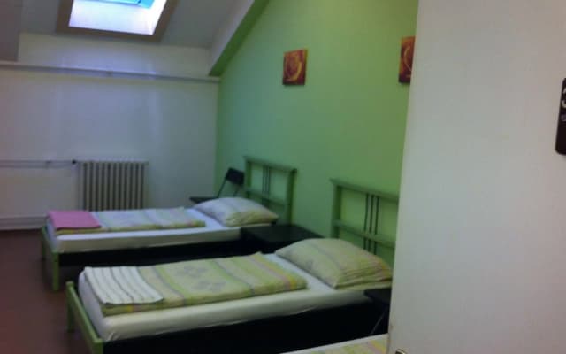 Zrinyi Hostel - photo 2