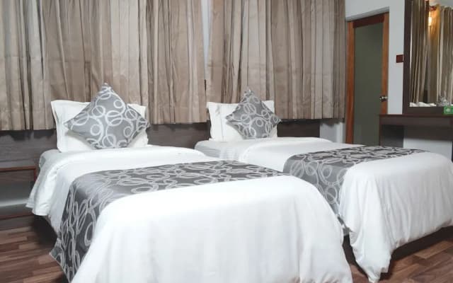 North Edge Inn - photo 3