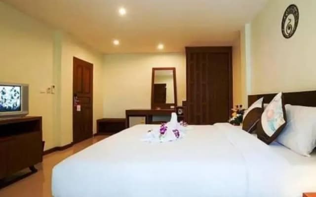 Deva Suites Patong - photo 4