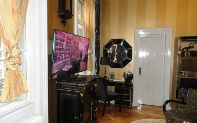 Boudoir Budapest Apartment - photo 4