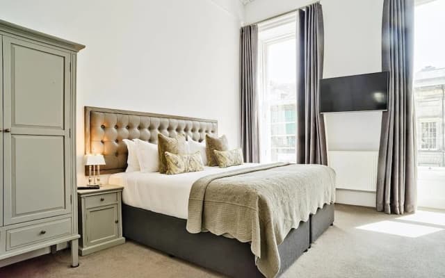 JOIVY Luxury George Street Apartments: Edinburgh Suite - photo 3