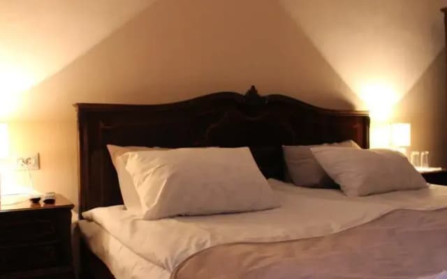 V Park Hotel - photo 4