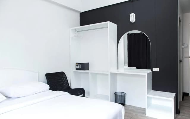Crystal Hotel Huahin - photo 3
