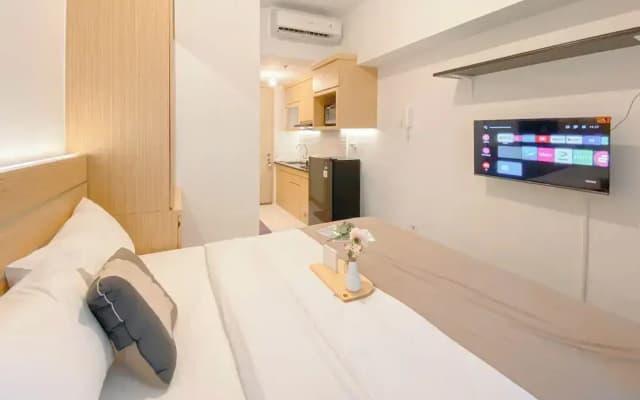Comfy and Enjoy Studio Room at Tokyo Riverside PIK 2 Apartment - photo 2