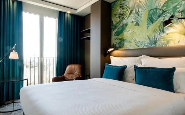 Motel One Barcelona-Ciutadella - photo 4