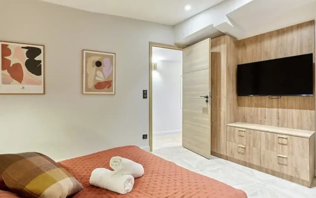 Superb Apartment Center of Paris Montmartre - photo 5