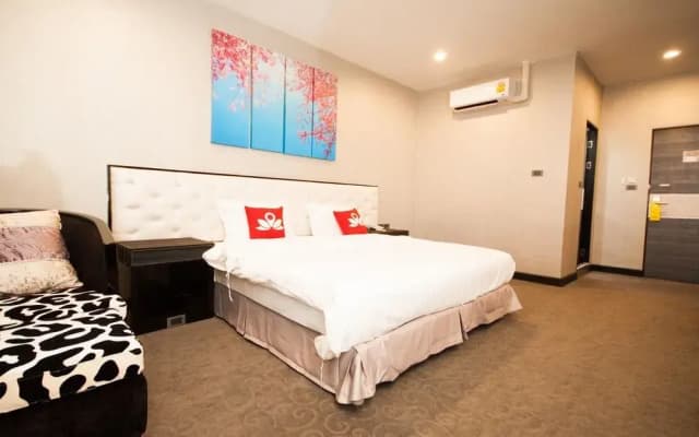 ZEN Premium Sukhumvit 33 - photo 2