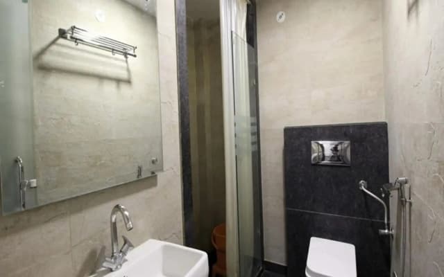 Hotel Satyam - New Delhi Railway Station - photo 3