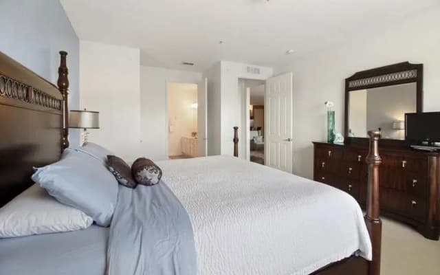 Poolside Charm 3 Bedroom Condo - photo 5