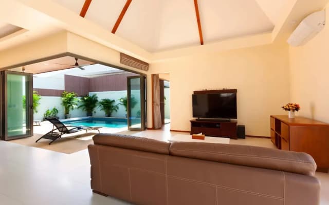 Tropical Bliss at Boutique Villa Sequoia - photo 4