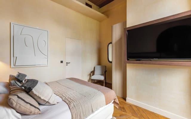 Exclusive Apartment - 5bd/12p - Grands Boulevards - photo 3