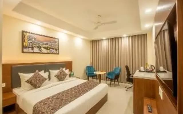 Hotel Luxe Opera NH8 – 7km from IGI Airport Delhi - photo 5