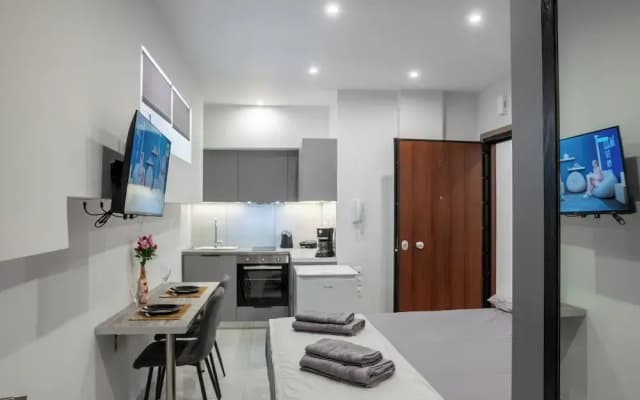 Pagrati Studio New Chic and Central - photo 3