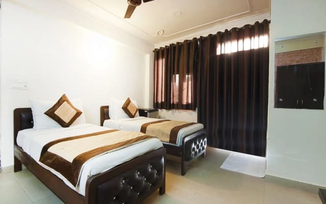 CharanPahari Hotel - photo 5