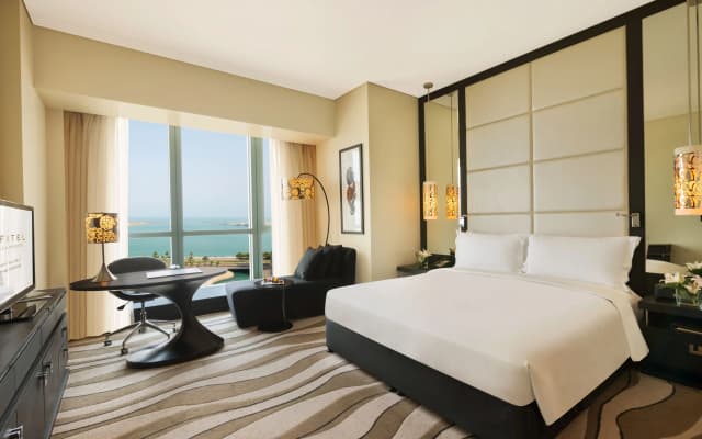 Sofitel Abu Dhabi Corniche Hotel - photo 4