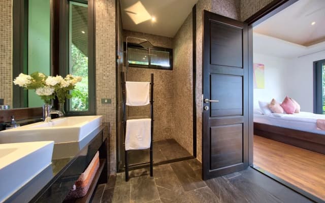 Sunset Heights Villa - photo 4