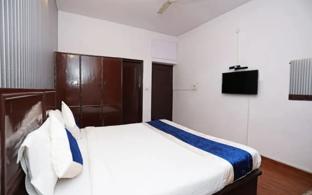 OYO 9534 Hotel Heights - photo 4