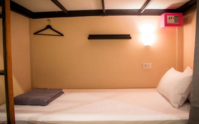 Bubble Space Hostel - photo 2