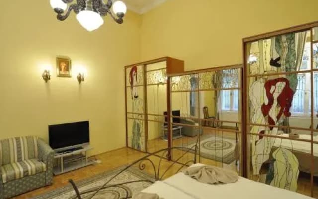 Charming Art Deco Flat - photo 4