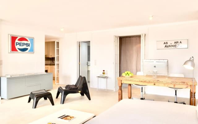 Swimming pool apartment with private parking - photo 2