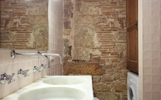 Stylish Gothic Apartment In El Born - photo 4
