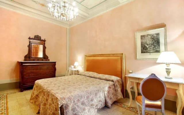 BB Amalia Suites - photo 3