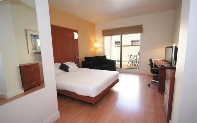 Ramada Encore Hotel Dandenong - photo 4