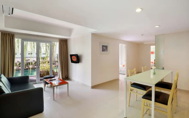 HARRIS Hotel & Residence Riverview Kuta Bali - photo 3