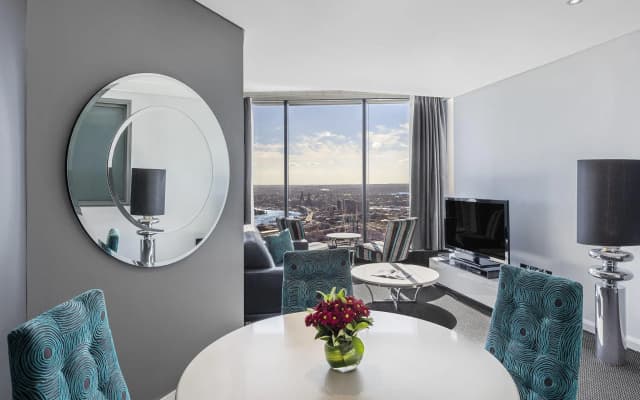 Meriton Suites World Tower - photo 3