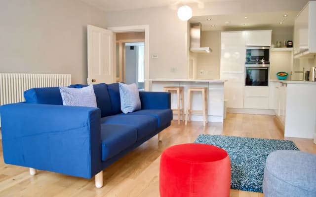 Victorian Home In The Grange - photo 2