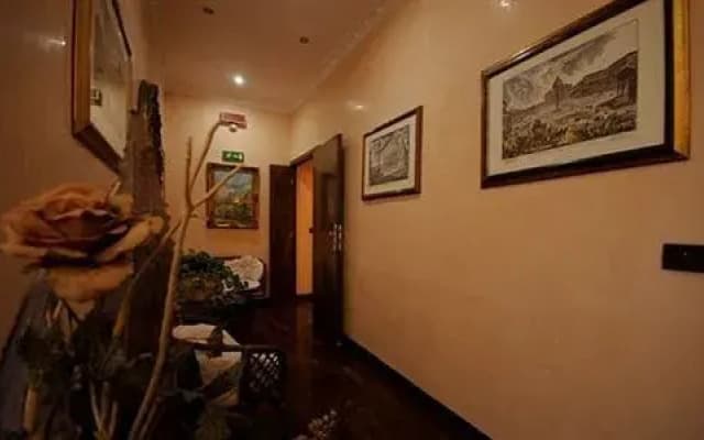 Royal House - photo 2