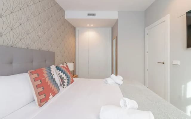 Home Art Apartments Bernabéu - photo 3