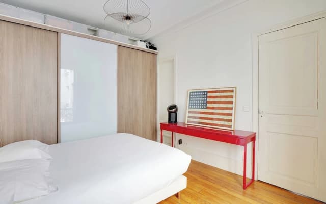 Charming Apartment- 2br-4p- Parc Monceau - photo 2