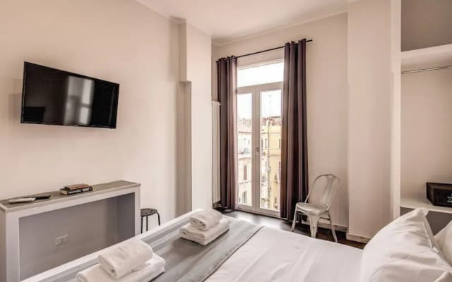Floor 6 Boutique Rooms by DOT Suites - photo 4