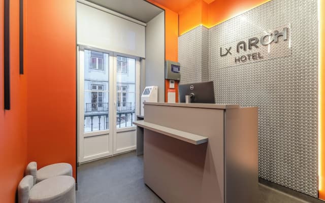 Lx Arch Hotel - photo 2