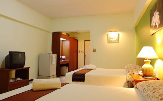 Regent Ramkhamhaeng and Apartment - photo 4
