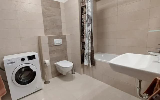 Arsenal House Budapest 1041 - photo 4
