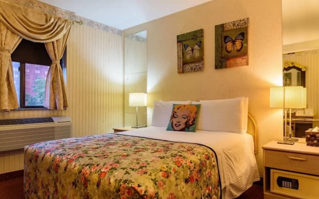 Flushing Central Hotel 88 - photo 4