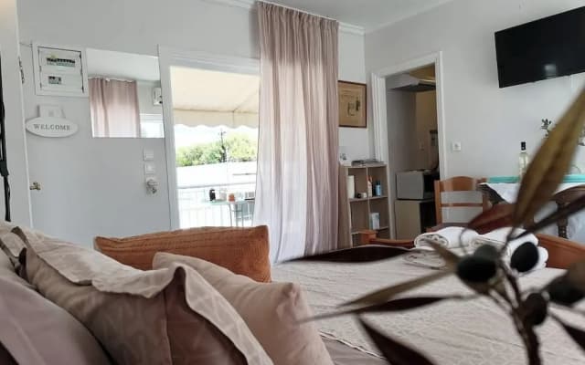 Acropolis View Charming Loft - photo 3