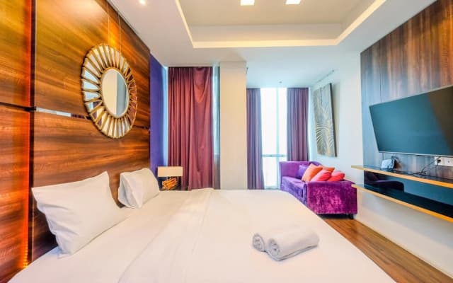 Homey Penthouse 3Br With Extra Room Kemang Village Apartment - photo 4