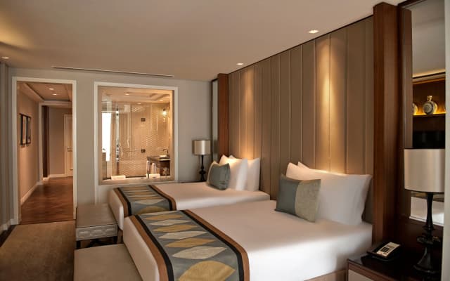 Hotel Taj Dubai - photo 5