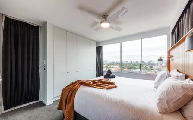 Exquisite 2 Bedroom Beach City Views - photo 2