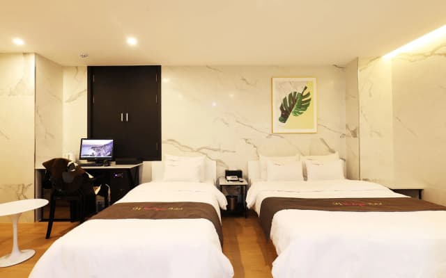 SM Boutique Hotel - photo 3
