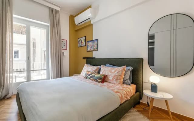 Elysia  - 2-Br Apt & Balcony in Athens - photo 4